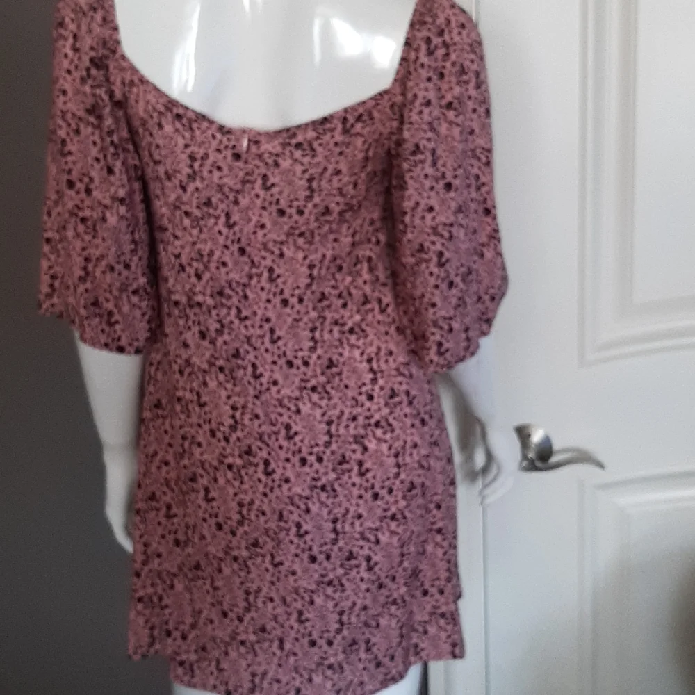 Pink top - Picture 2 of 4